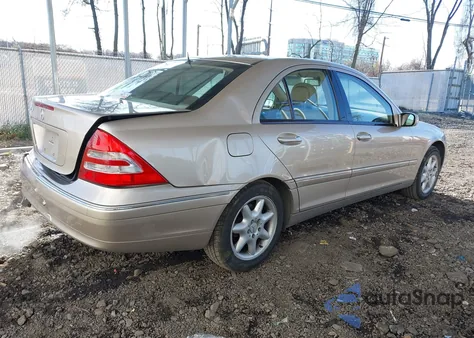 2002 Mercedes-Benz C 240 from USA, damaged, VIN WDBRF61J42E005710